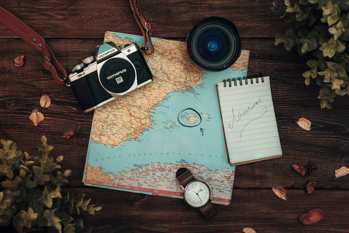 A traveler confidently asking for directions in a Spanish city square — learn spanish for traveling